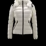 Женский спортивный пуховик белого цвета Moncler