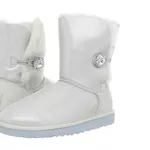  UGG Bailey Button Metallic Milk