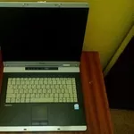 Ноутбук Fujitsu Siemens Amilo pro V2030D .