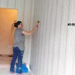 Поклейка обоев Маляр Киев 