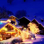 Новорічна іллюмінація гірляндами,  монтаж гірлянд!