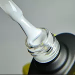 Must Have! Молочний Гель-лак Izzy Premium Milky для ідеального покритя