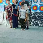 Сімейний відпочинок у Києві — стрільба з лука для дітей і дорослих