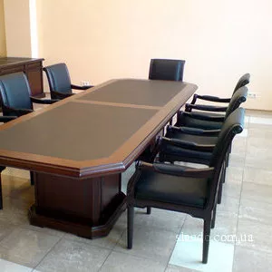 Конференц-стол  и кресла- 6 штук