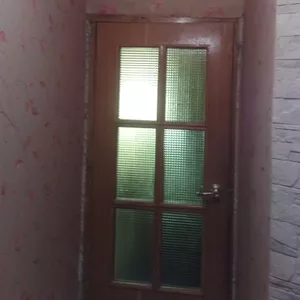 поклейка любых видов обоев,  монтаж багетов