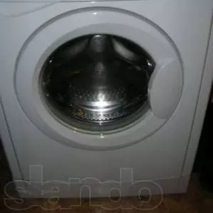 Продам стиральную машину Indezit WIUL103