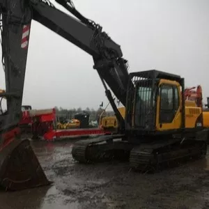 Гусеничный экскаватор Volvo EC240BLC