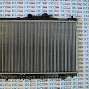 Радиатор охлаждения двигателя.