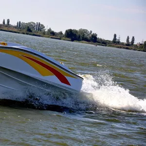 Лодка Кайман-450