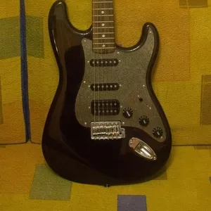 Продам электро-гитару Fender Stratocaster