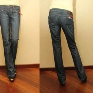 Продам  прямые женские джинсы дешево