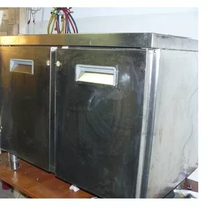 Продам холодильний стіл Zanussi б/в