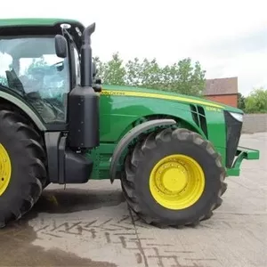 Трактор колесный JOHN DEERE 8335 R