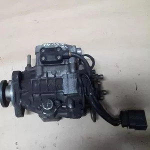 Насос-форсунка фольцваген VW 1.9 TDI 038130107D 