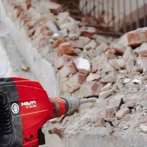 Демонтаж окон,  дверей,  стен,  сантехники и т.д.. Вывоз строймусора