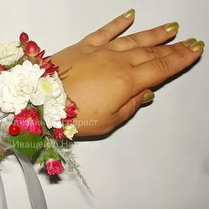 Браслет из живых цветов на свадьбу