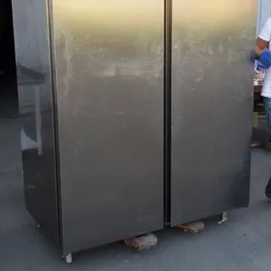 Продам профессиональный холодильный шкаф Zanussi бу
