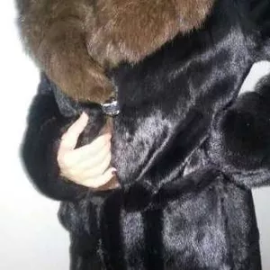 СРОЧНО! Длинная норковая шуба с капюшоном из соболя. 
