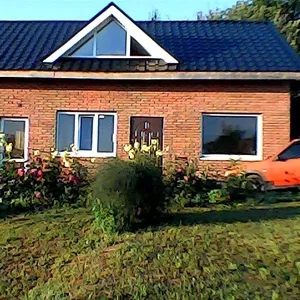 Продам Дом кирпичный красивый Метро Теремки 15 минут