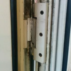 Петли для алюминиевых профилей с -94,  ремонт дверей.