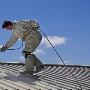 Фарбування дахів: якість,  що захищає на роки!