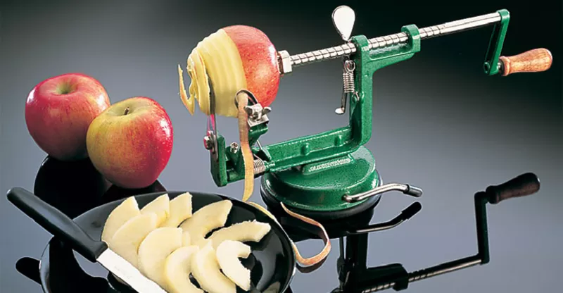 Приспособление для чистки, нарезки яблок.