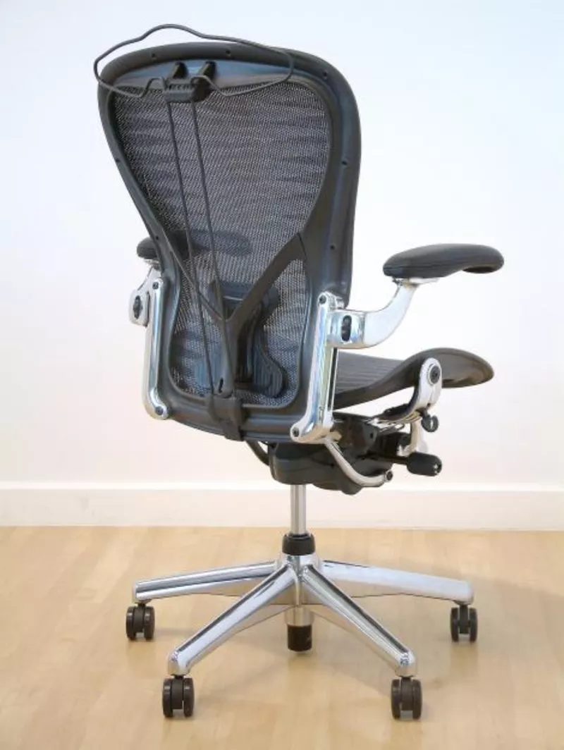 Aeron,  Polished Aluminum. Herman Miller офисное кресло