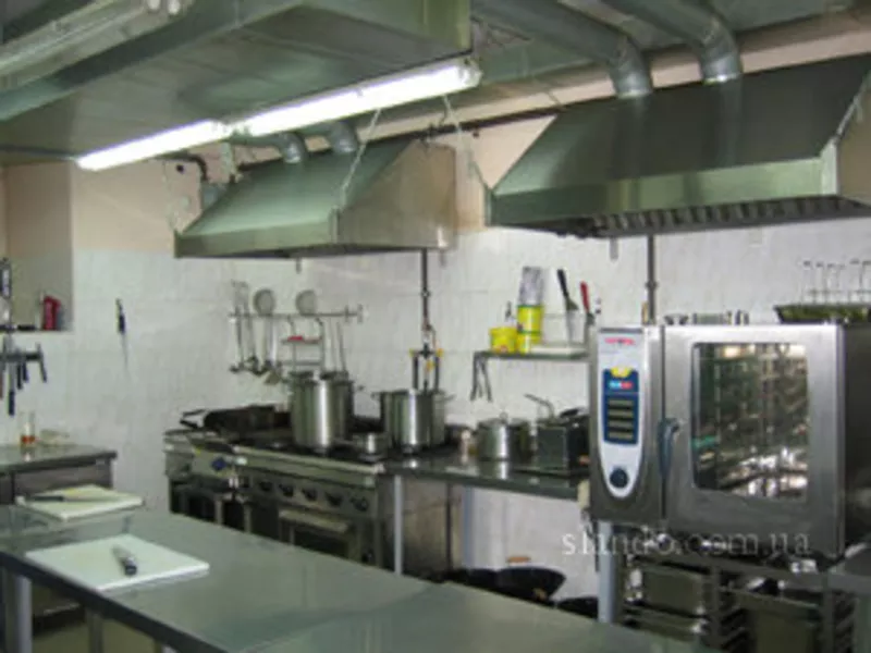 Монтаж вентиляции в ресторане, кафе, магазине.Вытяжка на мангал.Киев.