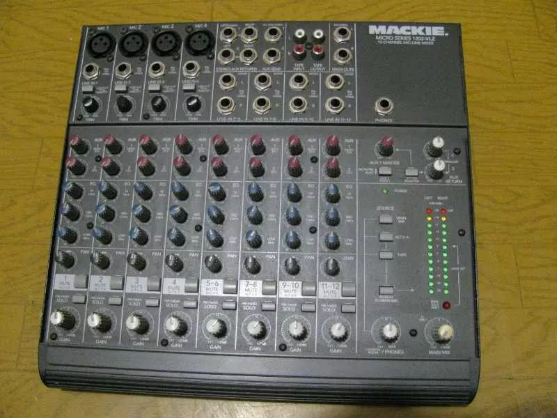 Продам пульт Mackie1202 VLZ (Made in USA)