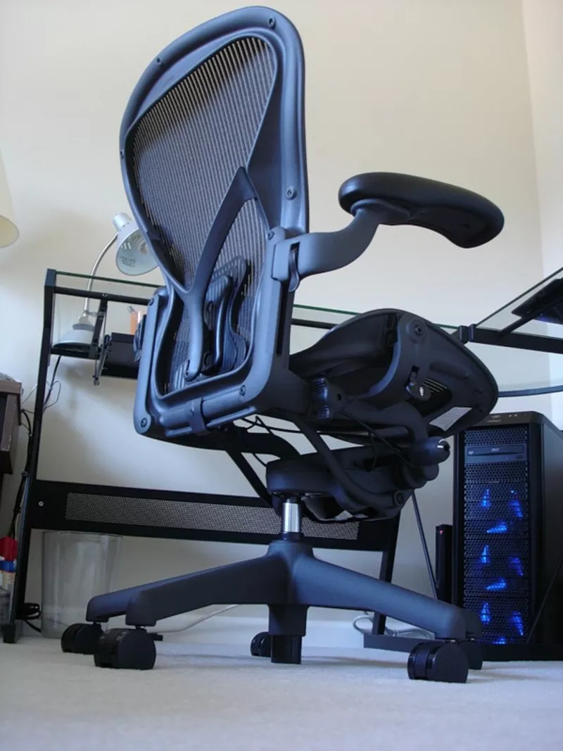 Рабочее кресло Herman Miller Aeron PostureFit Support 3