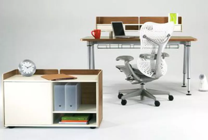 Рабочее кресло Herman Miller Mirra Chair Graphite 2