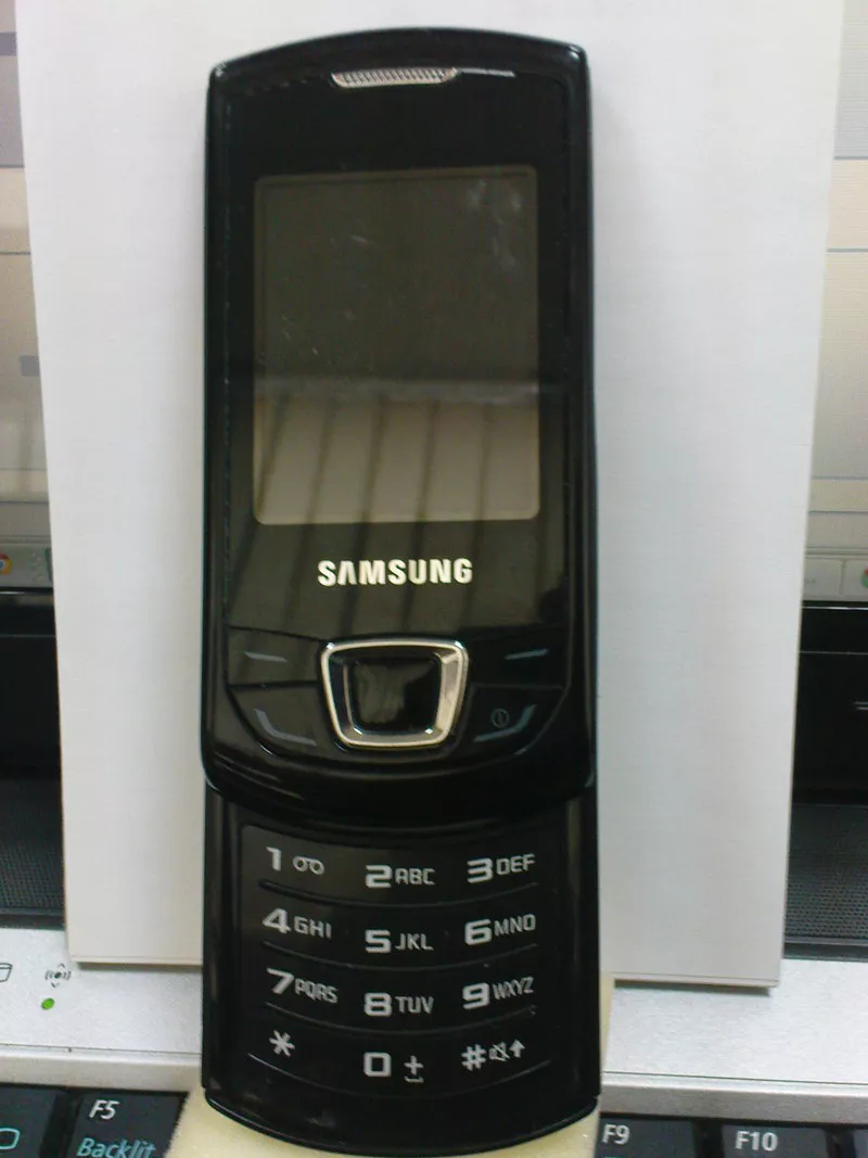 Продам Samsung GT-E2550