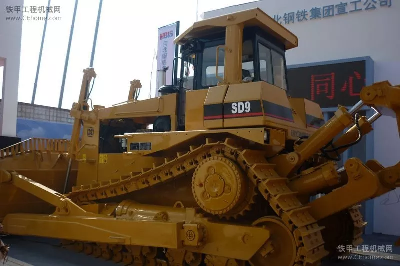 Предлагаем поставку запчастей на китайскую спецтехнику,  shantui，xcmg 2