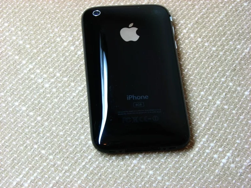 Apple iPhone 3GS 8GB б.у.ещё более доступен 2