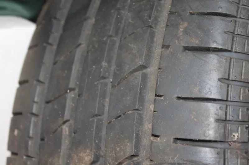 Леняя резина Bridgestone 205/55/16 2