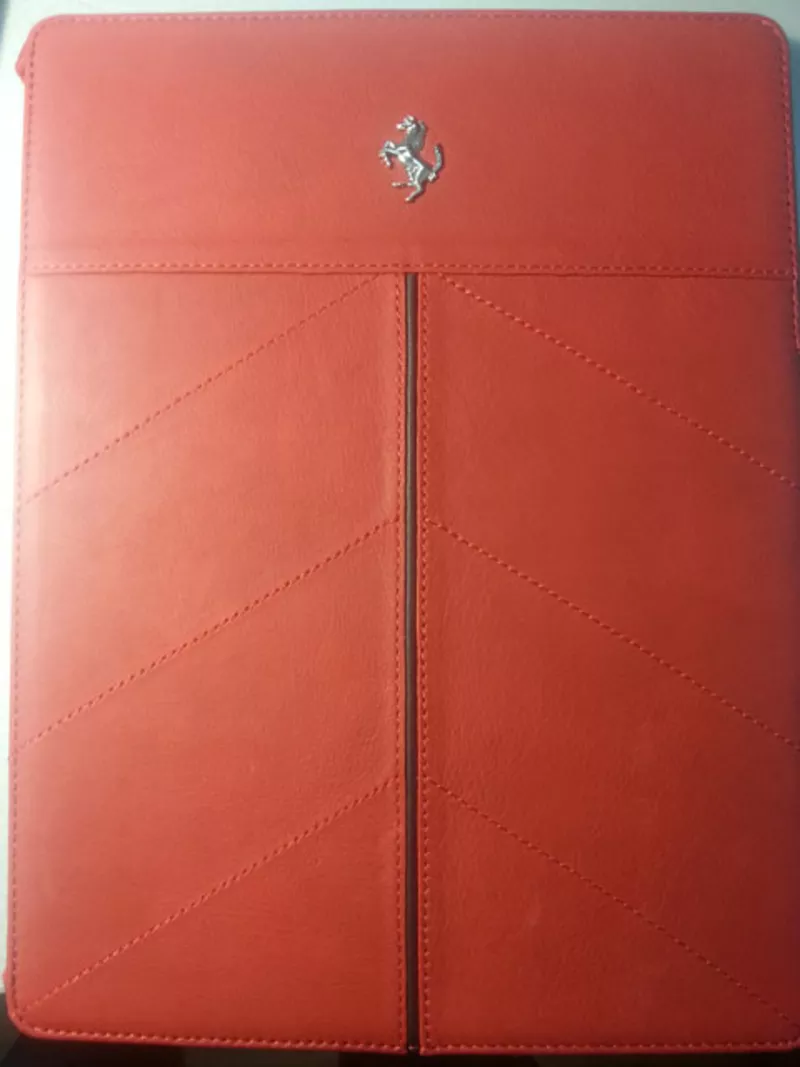 Продам чехол для iPad кожаный,  в стиле Ferrari