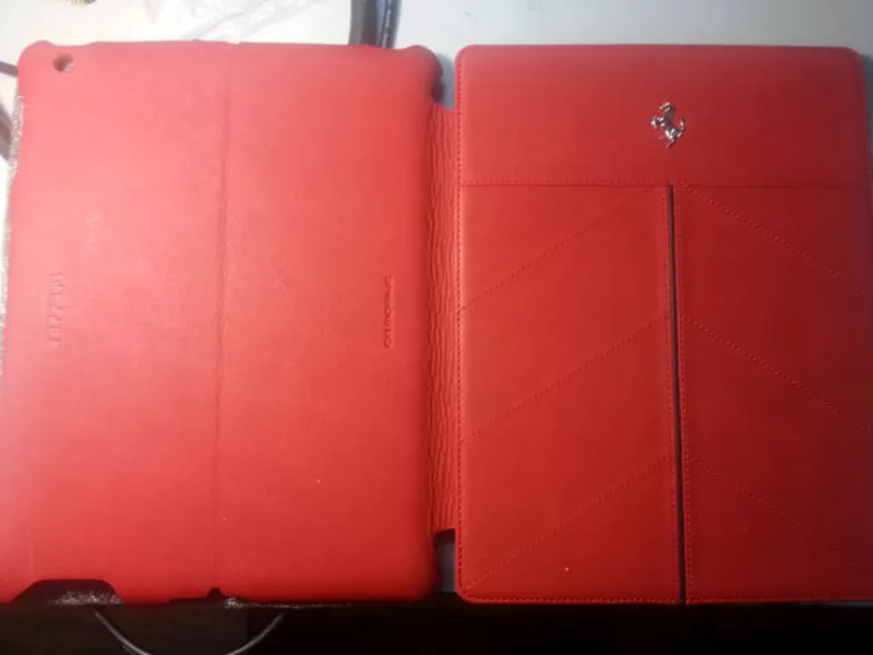Продам чехол для iPad кожаный,  в стиле Ferrari 3