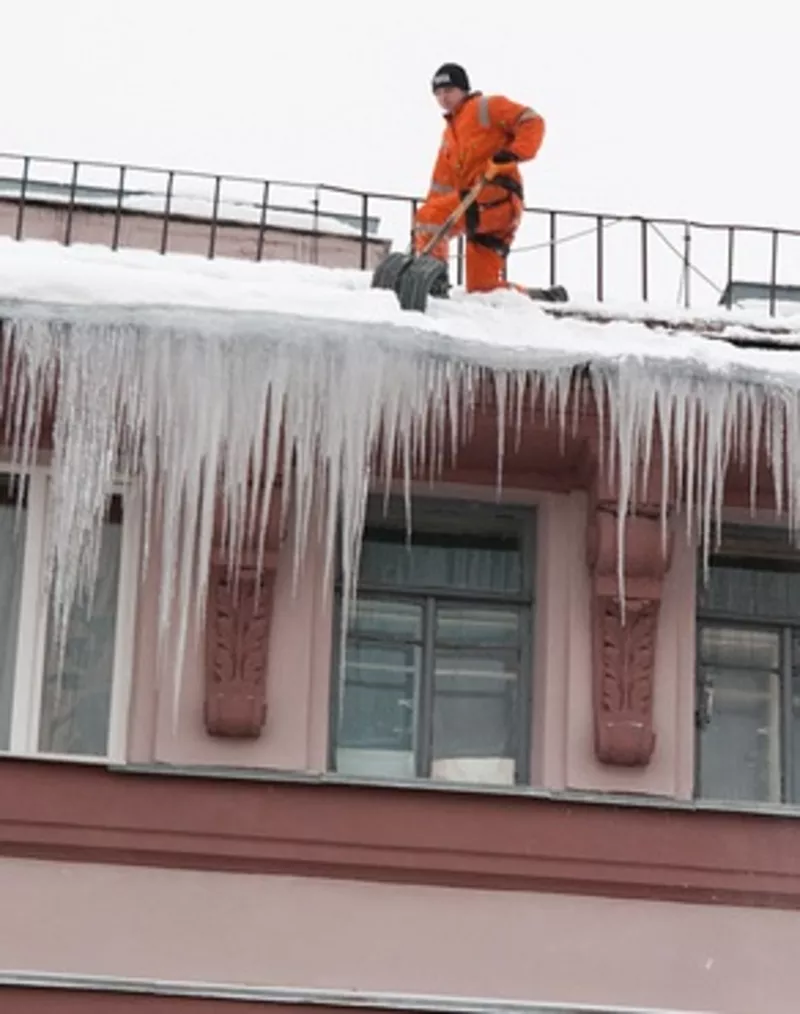 Уборка крыши от снега,  наледи,  сосулек доверьте профессионалам! 2