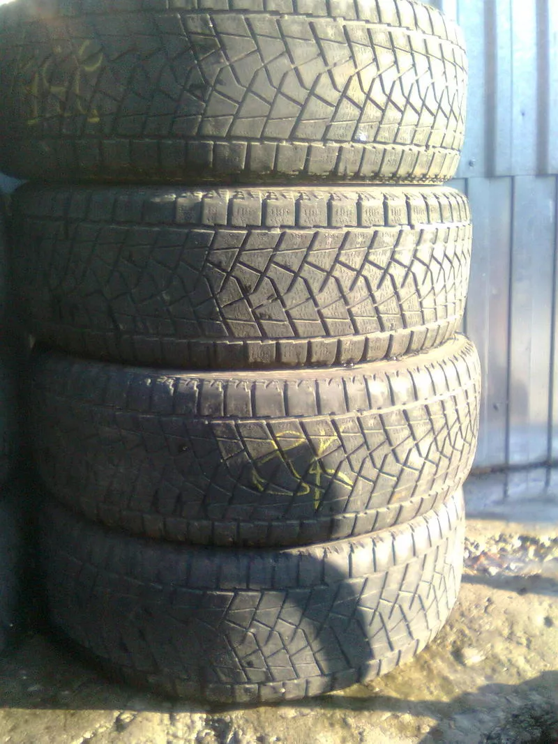 Резину б/у   BridgeStone BLIZZAK R-18 235/60  