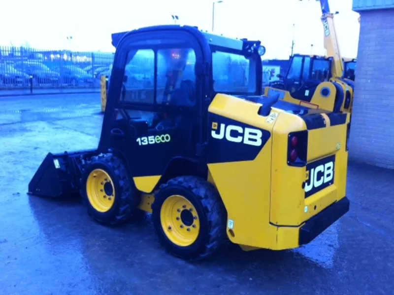 Мини погрузчик JCB ROBOT 135eco powerboom 2