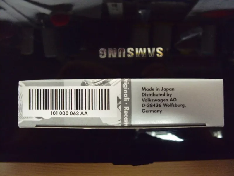 Новые оригинальные свечи зажигания 101000033AA оптом из Германии. 2