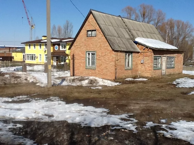 дом одноетажн не дорого в Макарове газ.свет.ценр.вода асфальт до дома 