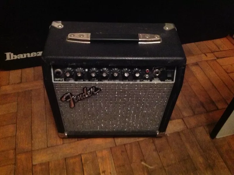 Fender Frontman 15R