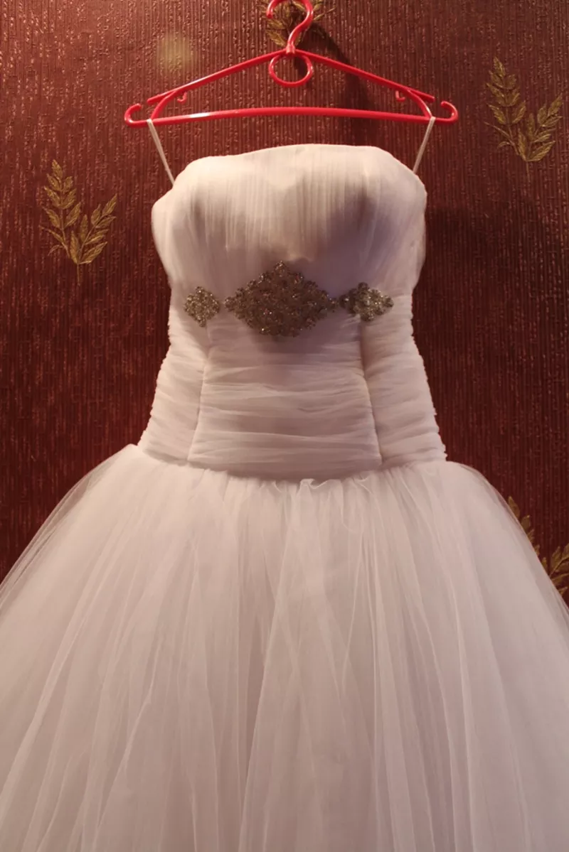 Продам нежное фатиновое свадебное платье 2