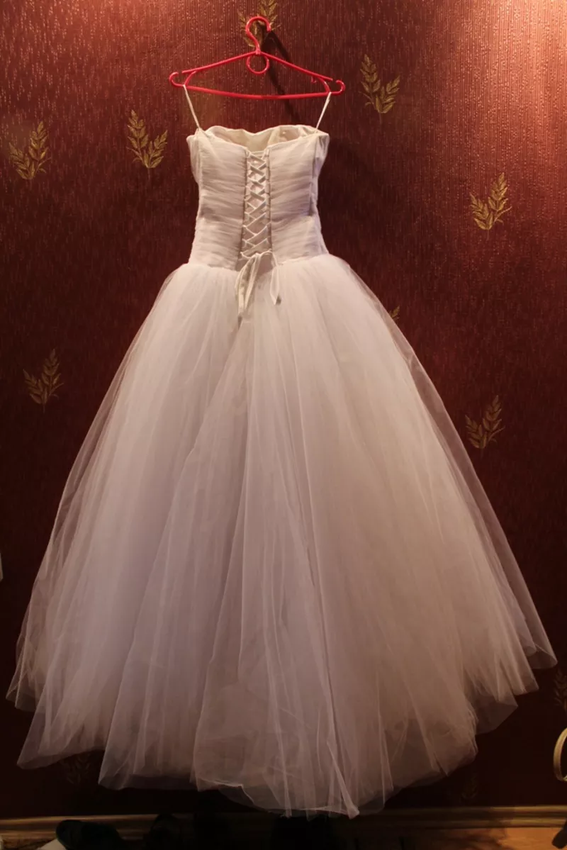 Продам нежное фатиновое свадебное платье 5
