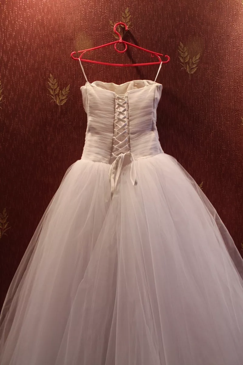 Продам нежное фатиновое свадебное платье 6