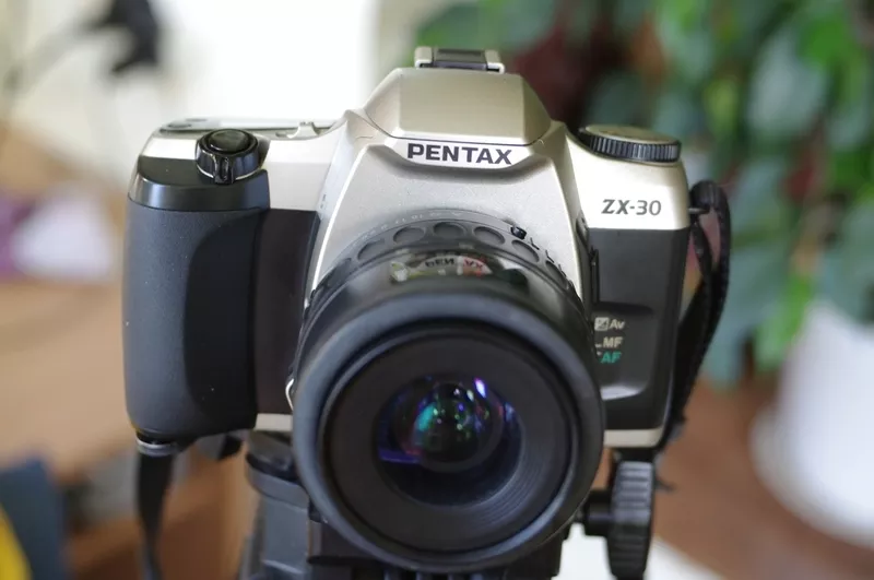 Pentax ZX-30 + SMC Pentax-F 35-80mm 1:4-5.6