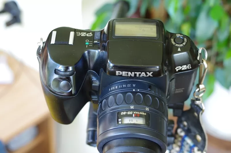 Pentax PZ-1 + SMC Pentax-F 35-80mm 1:4-5.6 Профессиональный зеркальный 2