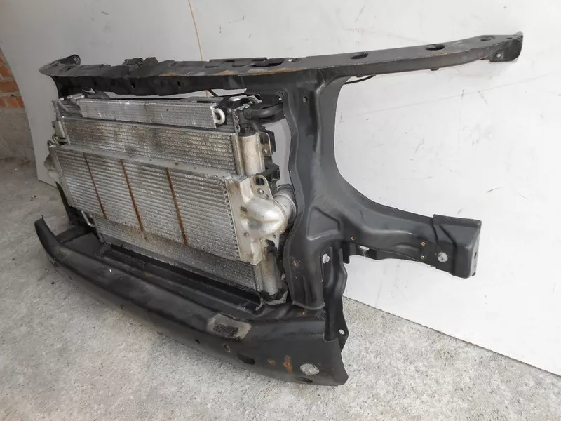 Радиатор Volkswagen Transporter T-5 Радиатор Volkswagen Transporter T-