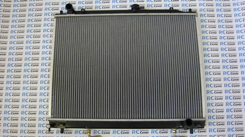 Радиаторы на мерседес (авторадиатор) в ассортименте.